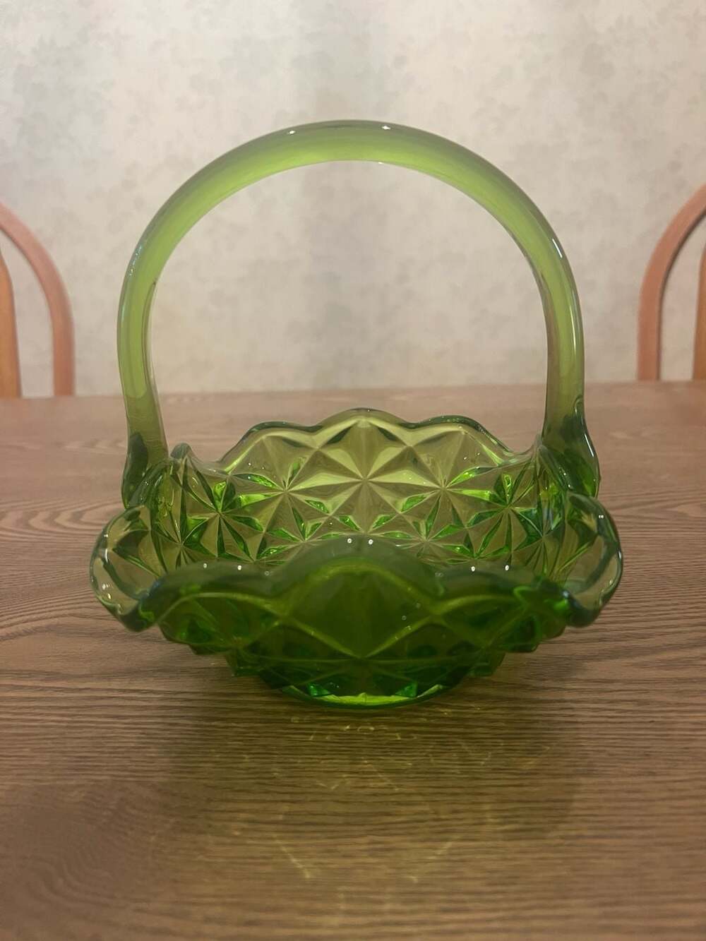 Indiana Glass Monticello Lime Green Glass Basket Handle Star Pattern 6 x 6 x 3"